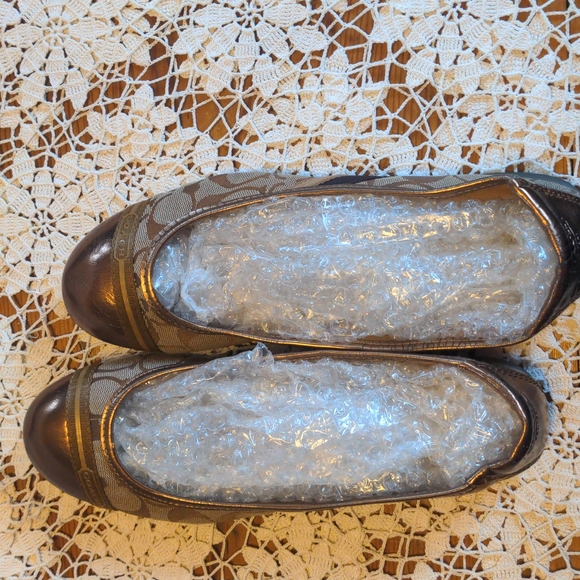 - Coach ballerina shoes - Picture 4 of 7